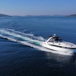 Bavaria Sport 35 Topless